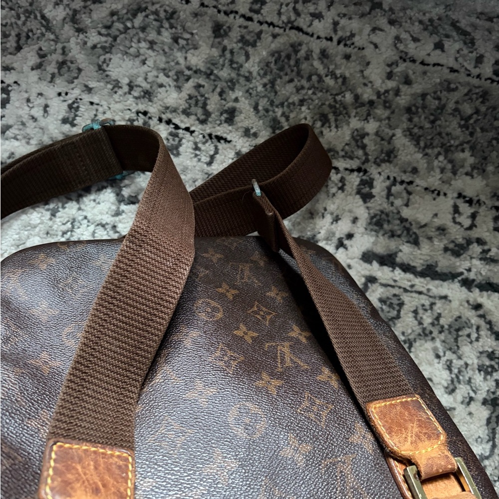 LV CROSSBODY MONOGRAM BAG - Picture 5 of 8